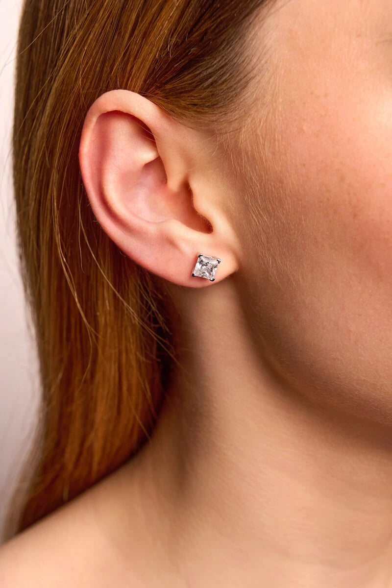 18ct white gold 2=1.53ct Radiant cut diamond stud earrings | Cerrone